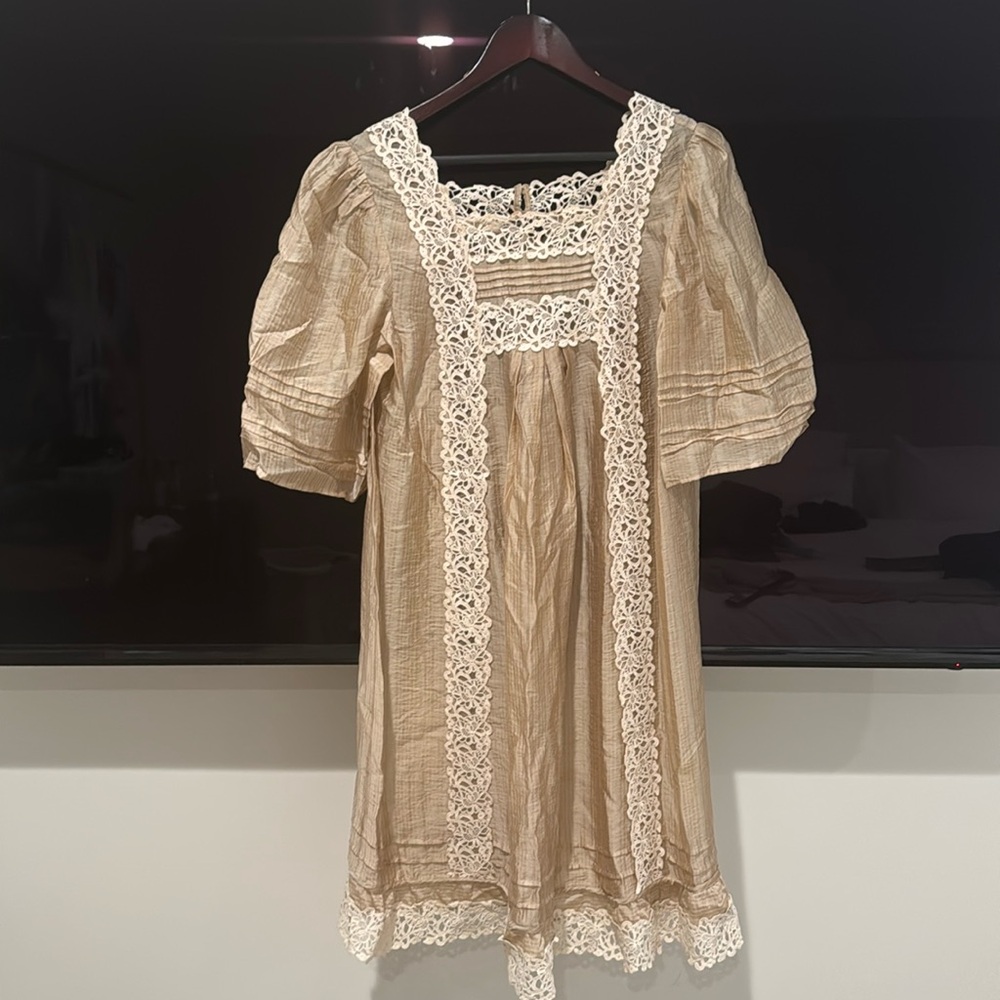 BCBG Cocktail Dress with lace detialing